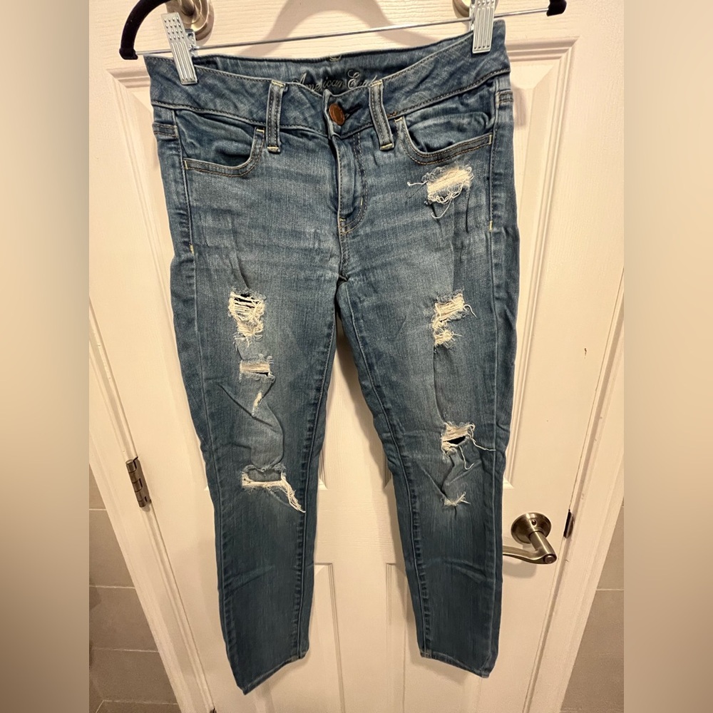 AE Women’s Distressed Blue Jean Jeggings